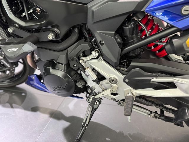 bmw - f-900-r