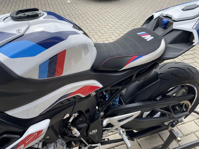 bmw - m-1000-r