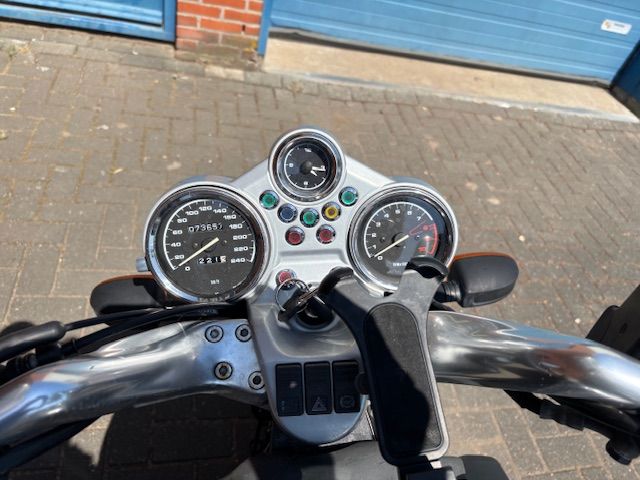 bmw - r-1100-r