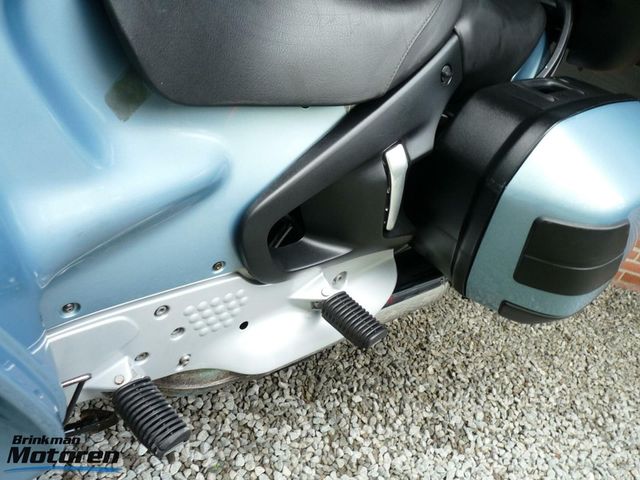 bmw - r-1100-rt