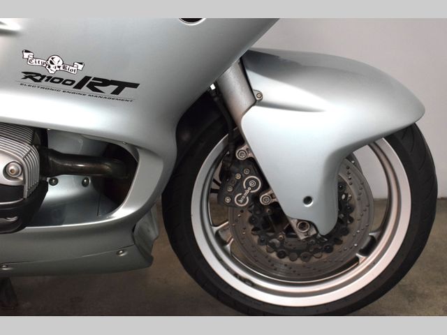 bmw - r-1100-rt