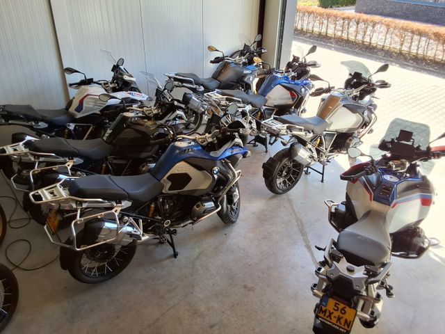 bmw - r-1200-gs-adventure