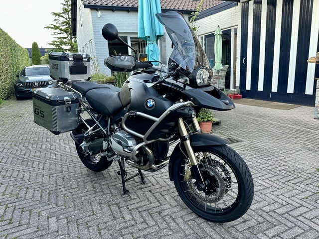 bmw - r-1200-gs-adventure-triple-black