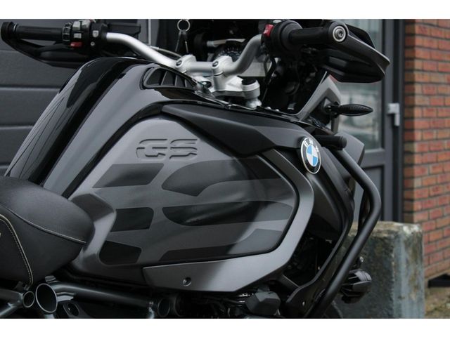 bmw - r-1200-gs-adventure-triple-black