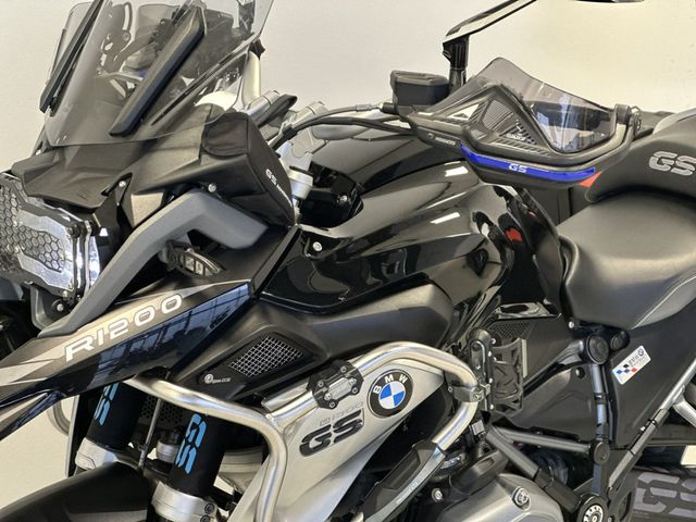 bmw - r-1200-gs-adventure-triple-black