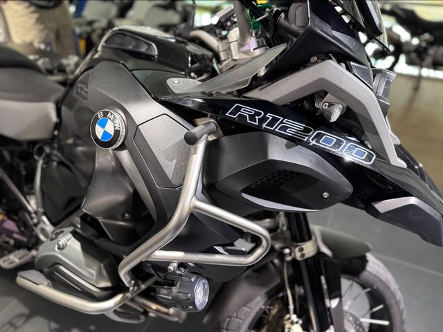 bmw - r-1200-gs-adventure-triple-black