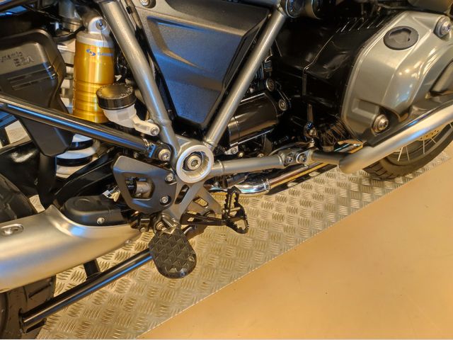 bmw - r-1200-gs-adventure-triple-black