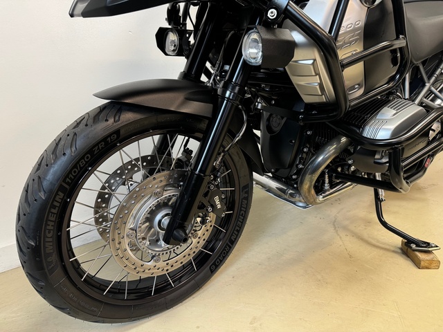 bmw - r-1200-gs-triple-black-edition