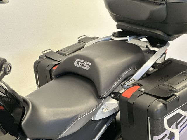 bmw - r-1200-gs-triple-black-edition