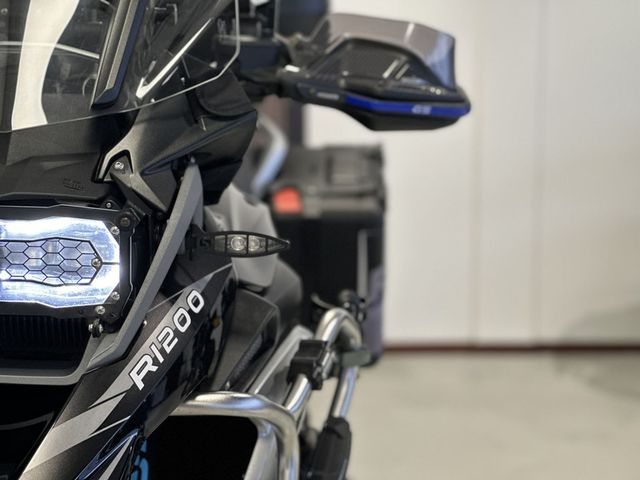 bmw - r-1200-gs-triple-black-edition