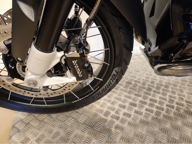 bmw - r-1200-gs-triple-black-edition