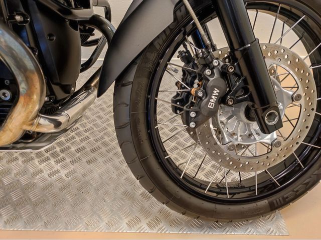 bmw - r-1200-gs-triple-black-edition