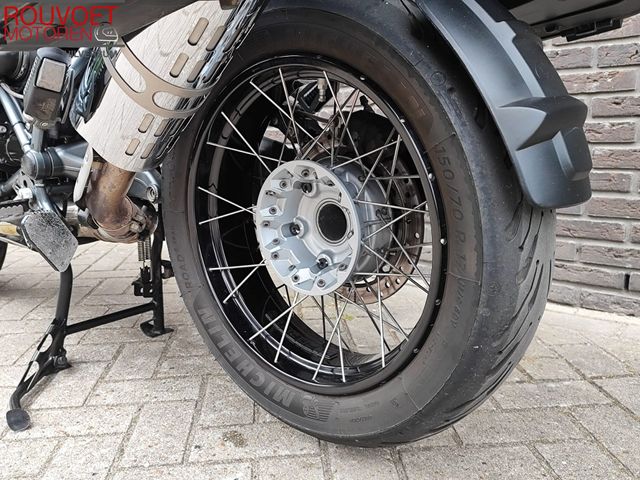 bmw - r-1200-gs-triple-black-edition
