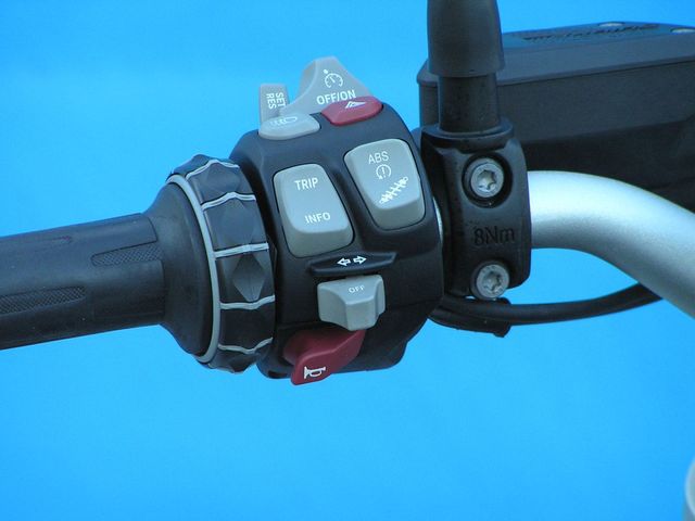 bmw - r-1200-r
