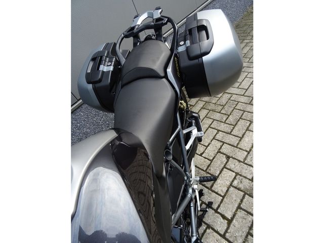 bmw - r-1200-r-abs