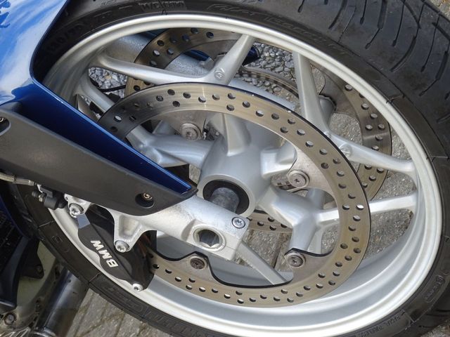 bmw - r-1200-r-abs