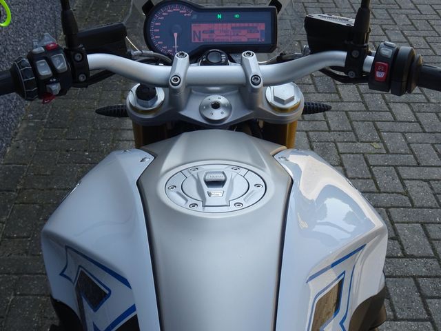 bmw - r-1200-r-abs