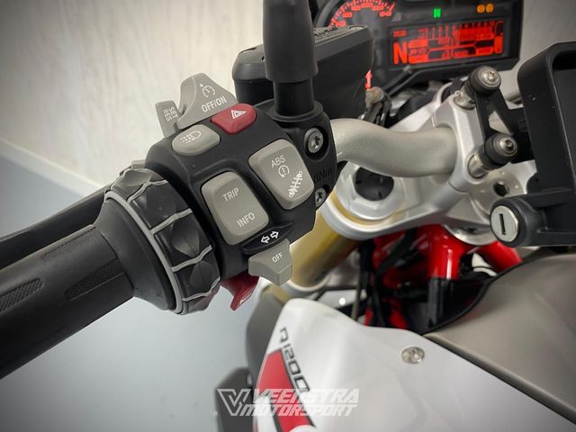 bmw - r-1200-r-abs