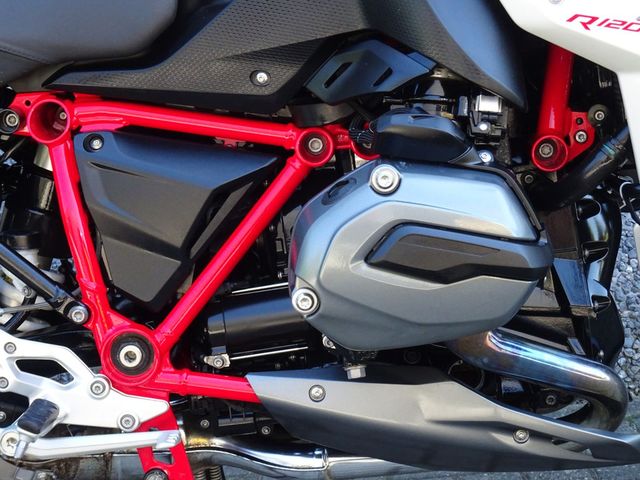 bmw - r-1200-rs