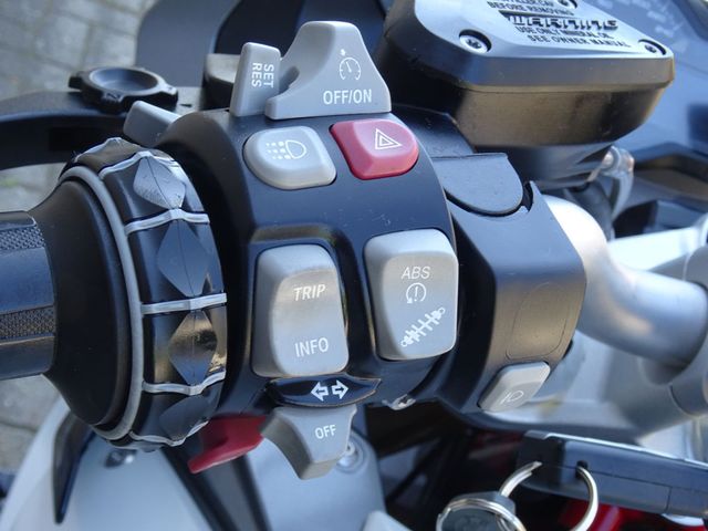 bmw - r-1200-rs