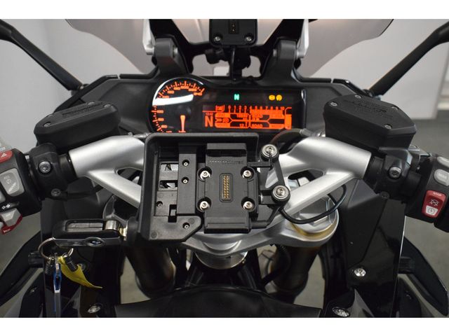 bmw - r-1200-rs