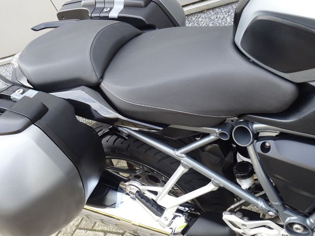 bmw - r-1200-rs