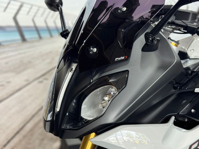 bmw - r-1200-rs