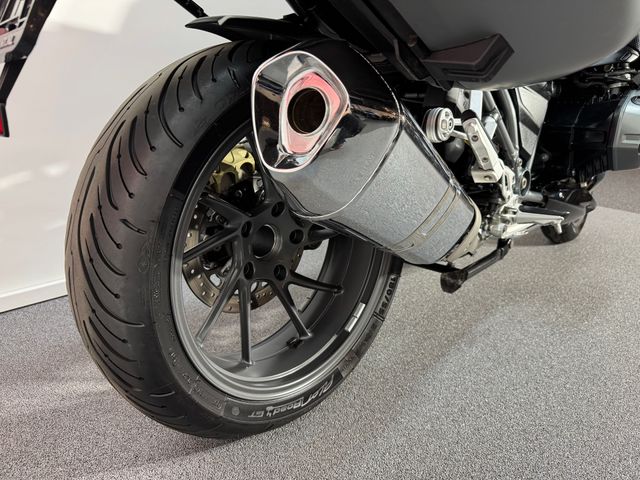bmw - r-1200-rs