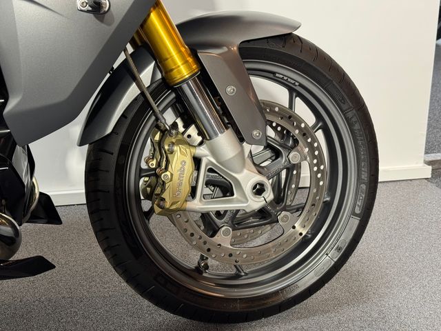 bmw - r-1200-rs