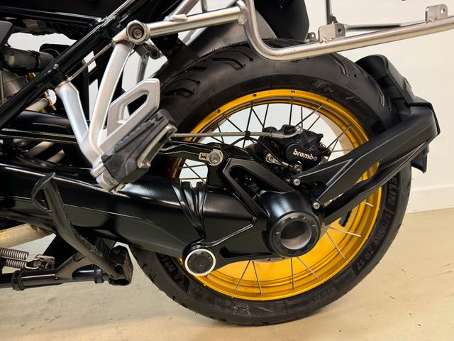 bmw - r-1250-gs-adventure