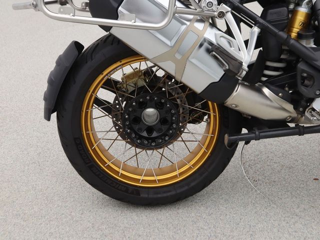 bmw - r-1250-gs-adventure