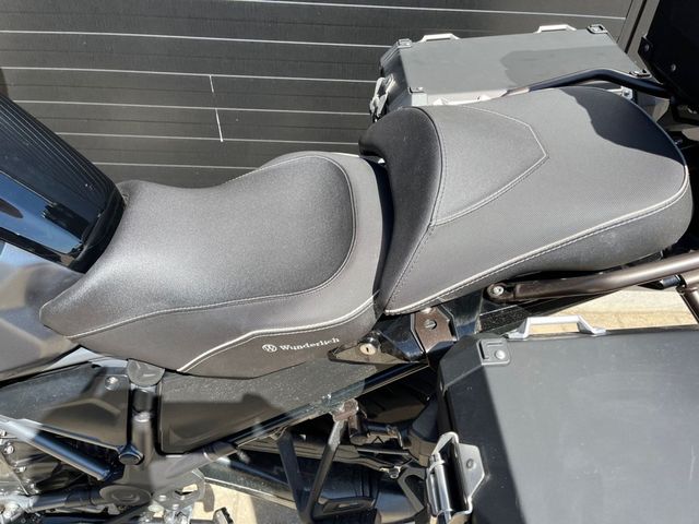 bmw - r-1250-gs-adventure