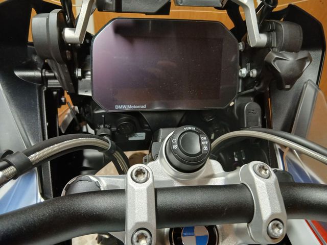 bmw - r-1250-gs-adventure