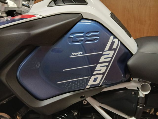 bmw - r-1250-gs-adventure