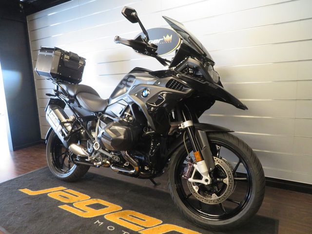 bmw - r-1250-gs-triple-black
