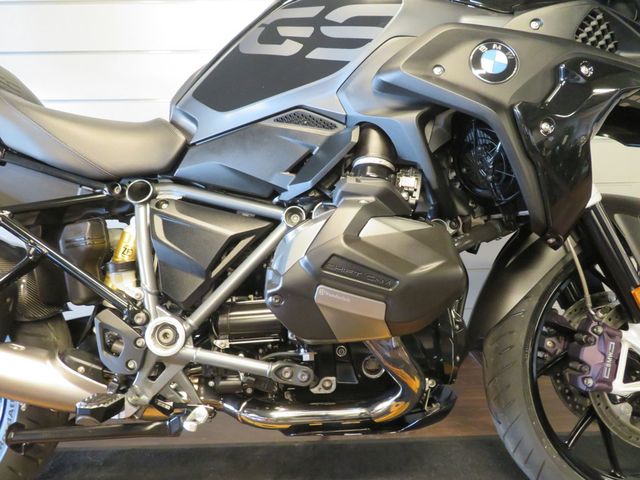 bmw - r-1250-gs-triple-black
