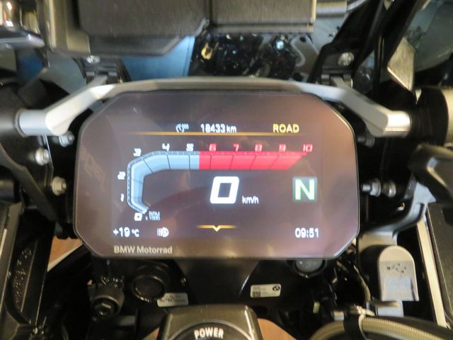 bmw - r-1250-gs-triple-black