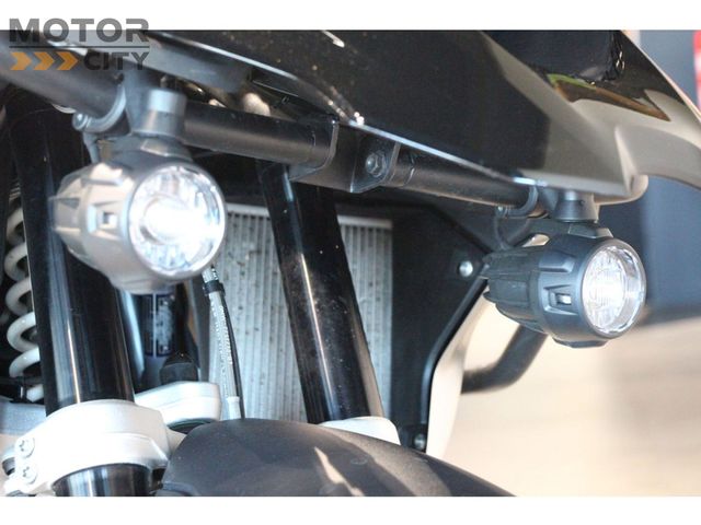 bmw - r-1250-gs-triple-black