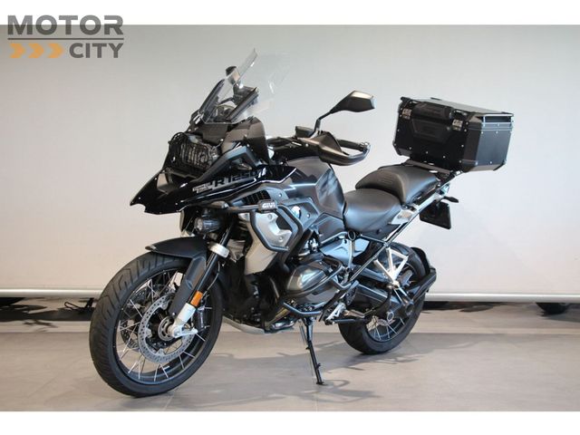bmw - r-1250-gs-triple-black