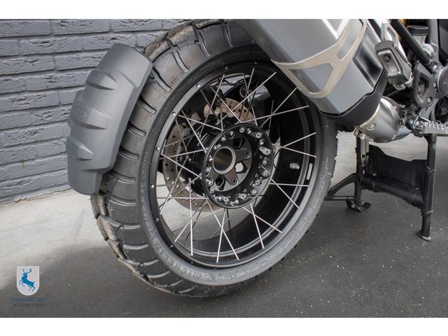 bmw - r-1250-gs-triple-black