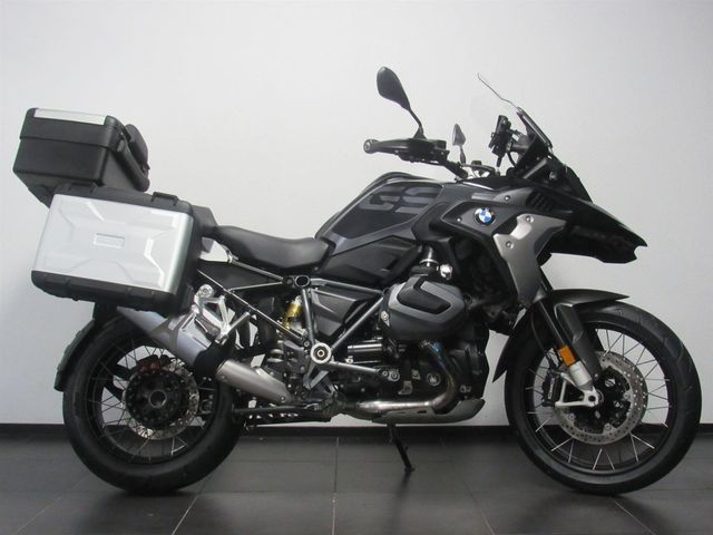 bmw - r-1250-gs-triple-black