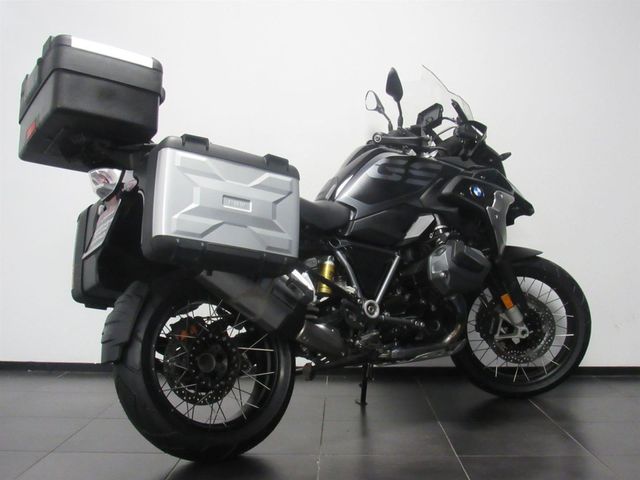 bmw - r-1250-gs-triple-black