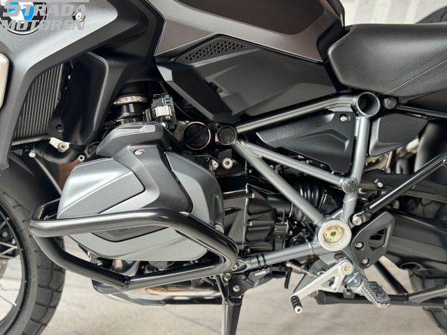 bmw - r-1250-gs-triple-black