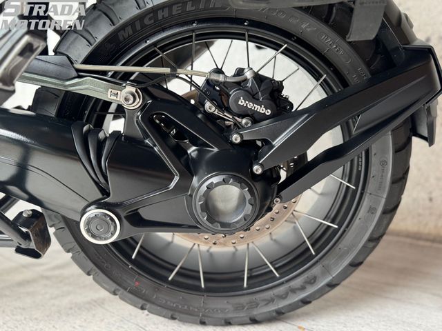 bmw - r-1250-gs-triple-black