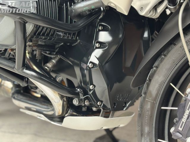 bmw - r-1250-gs-triple-black