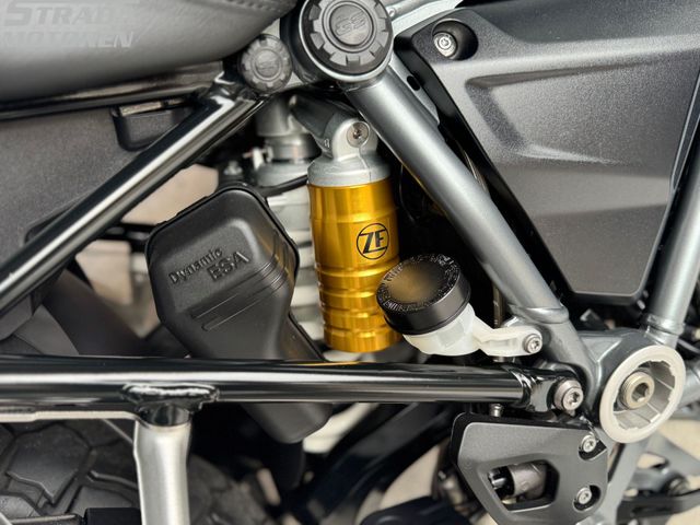 bmw - r-1250-gs-triple-black