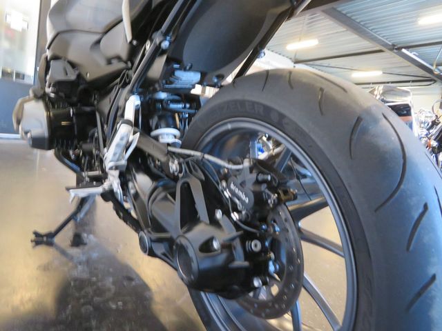 bmw - r-1250-r