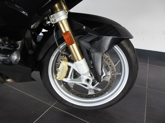 bmw - r-1250-rt