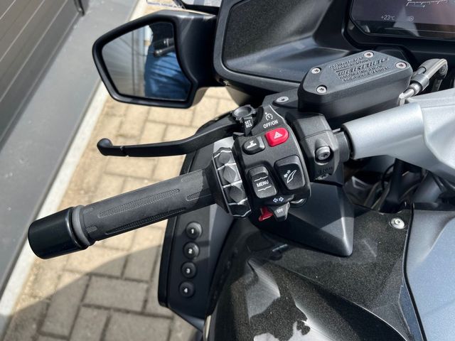 bmw - r-1250-rt