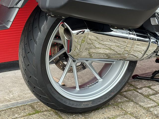bmw - r-1250-rt